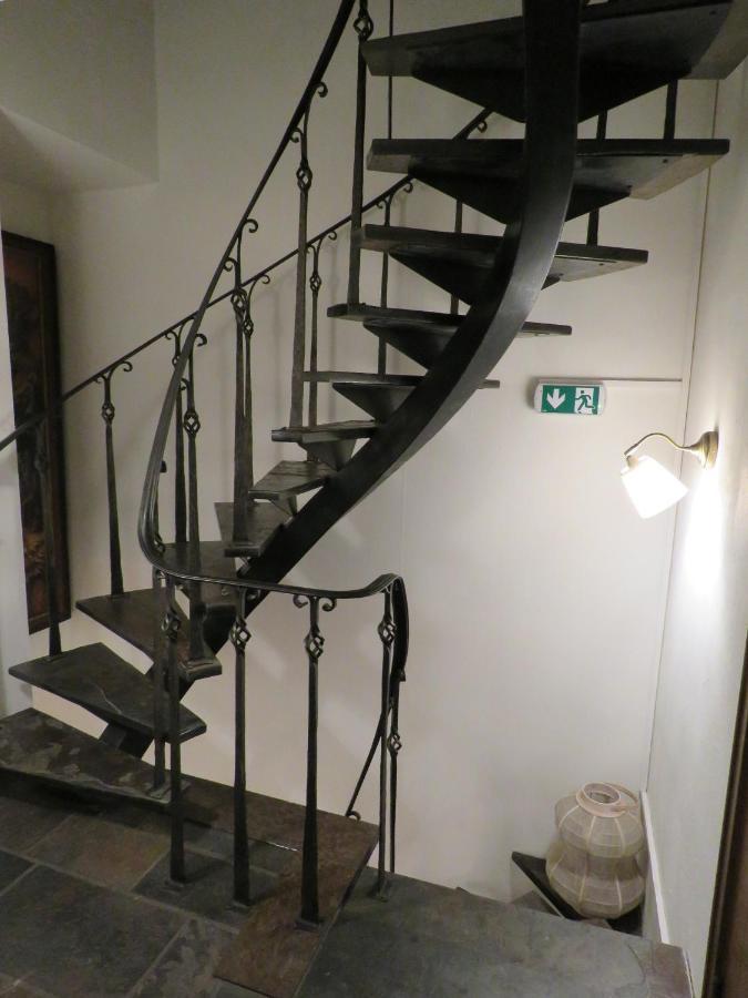 Guesthouse La Maison De Fille 디에스트 외부 사진